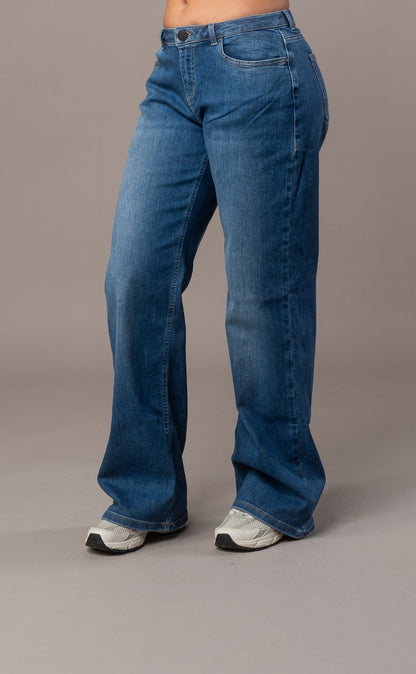 Womens Baggy Low Waisted Fitjeans - Stonewashed Blue